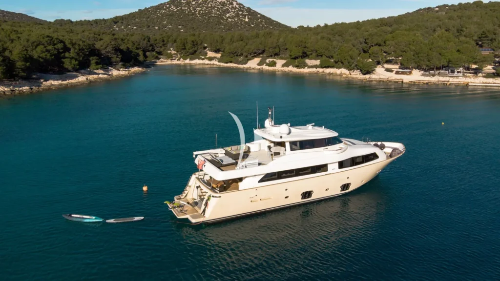 FRIEND’S BOAT